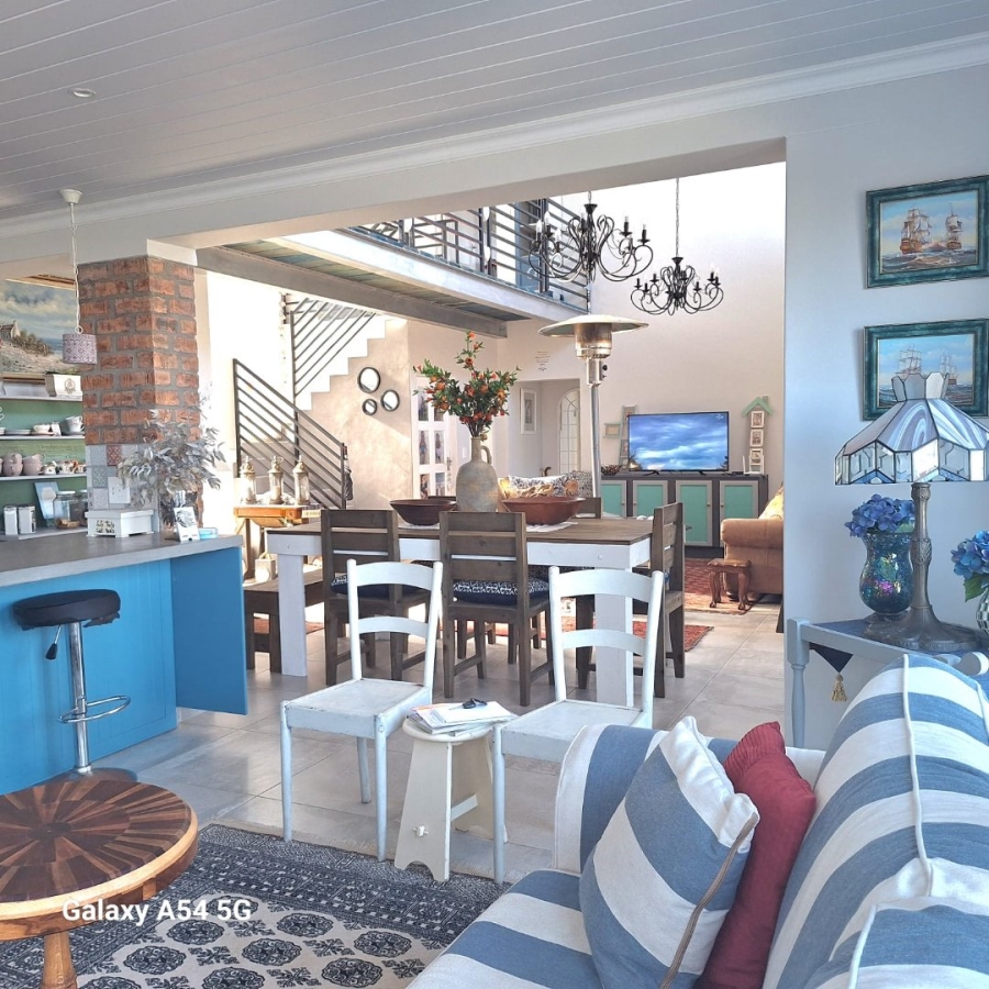  Bedroom Property for Sale in Fraaiuitsig Western Cape